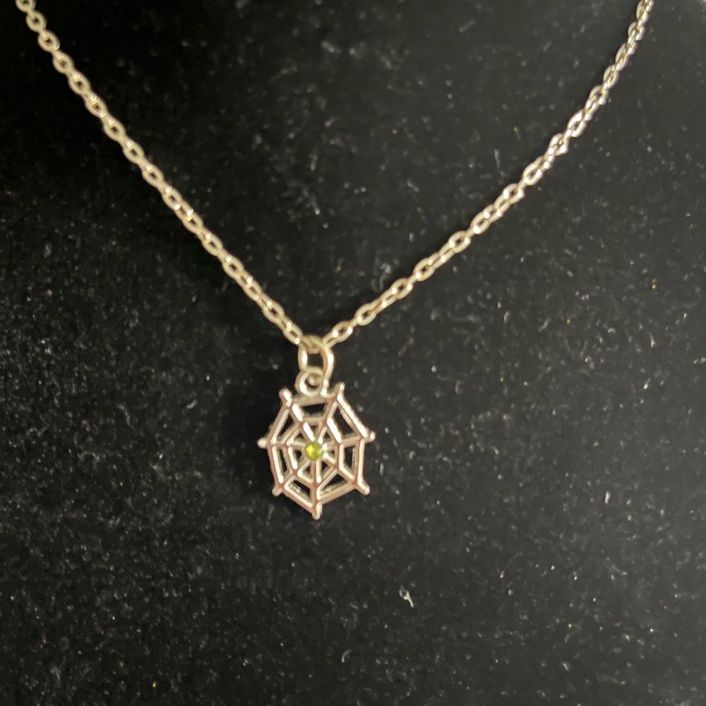 🎃Silver spider necklace